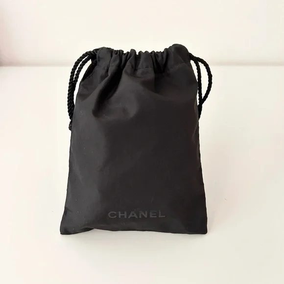 🌟SOLD🌟 CHANEL Makeup Pouch Drawstring - Picture 1 of 4